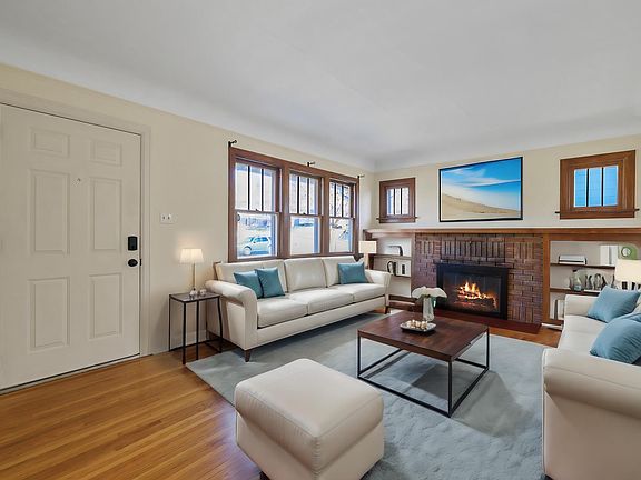 3rd image of 2407 W Dalton Ave