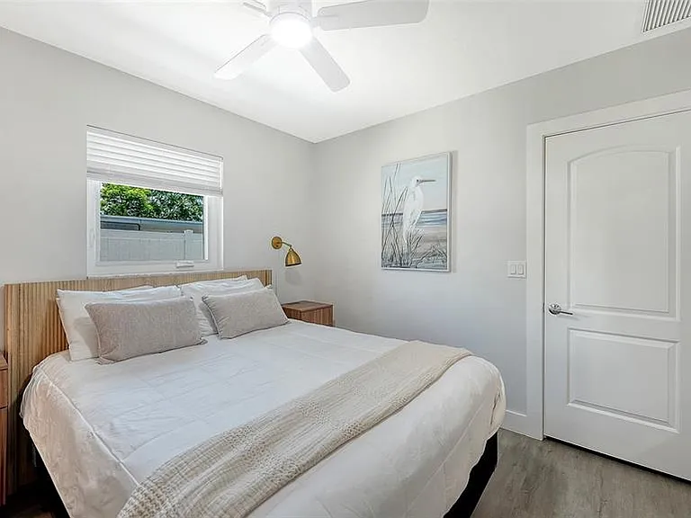 1302 Mango Ave — Photo 24
