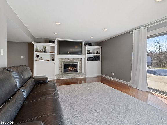 5th image of 12225 Lake View Dr
