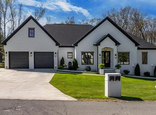 2505 Collins Dr, Conway, AR 72034