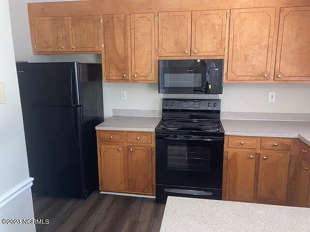 2152 Flagstone Ct #M10 — Photo 8