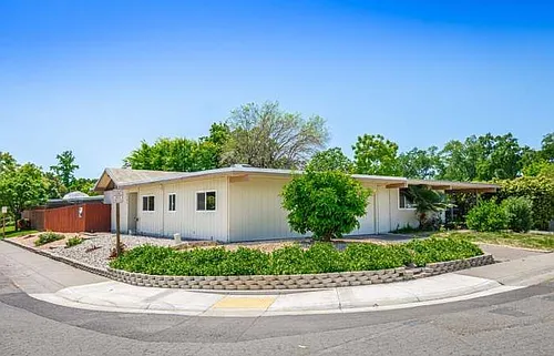 4701 River College Dr Photo 1