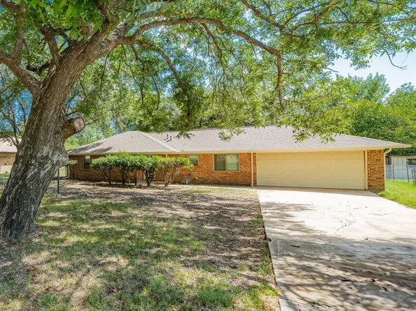 803 S 4th St, Crandall, TX 75114