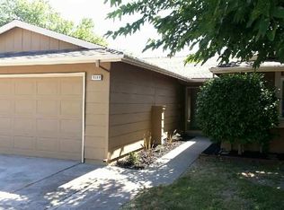 7033 Salmon River Dr, Sacramento, CA 95842