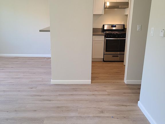 5th image of 932 Maltman Ave #2