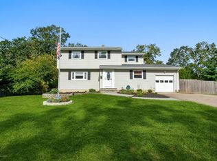 34 Southport Dr, Howell, NJ 07731
