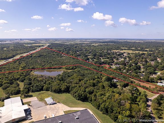 3rd image of 3507 W Arkansas St