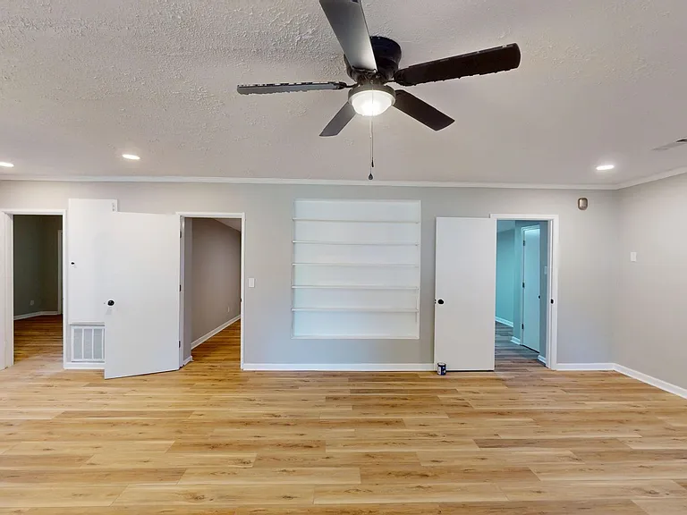 237 S Northington St — Photo 4
