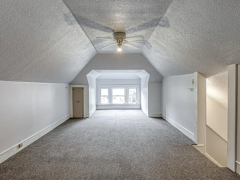 4th bed room - 3rd floor