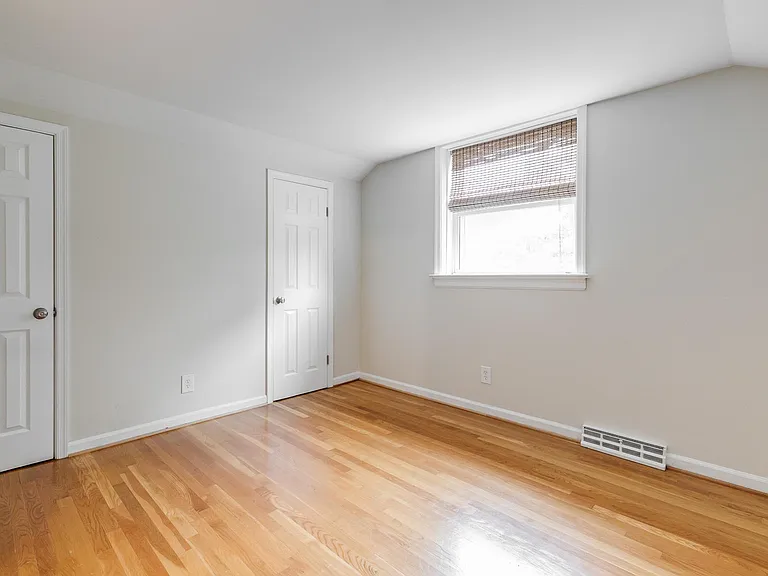 9221 Whitemont Dr — Photo 18