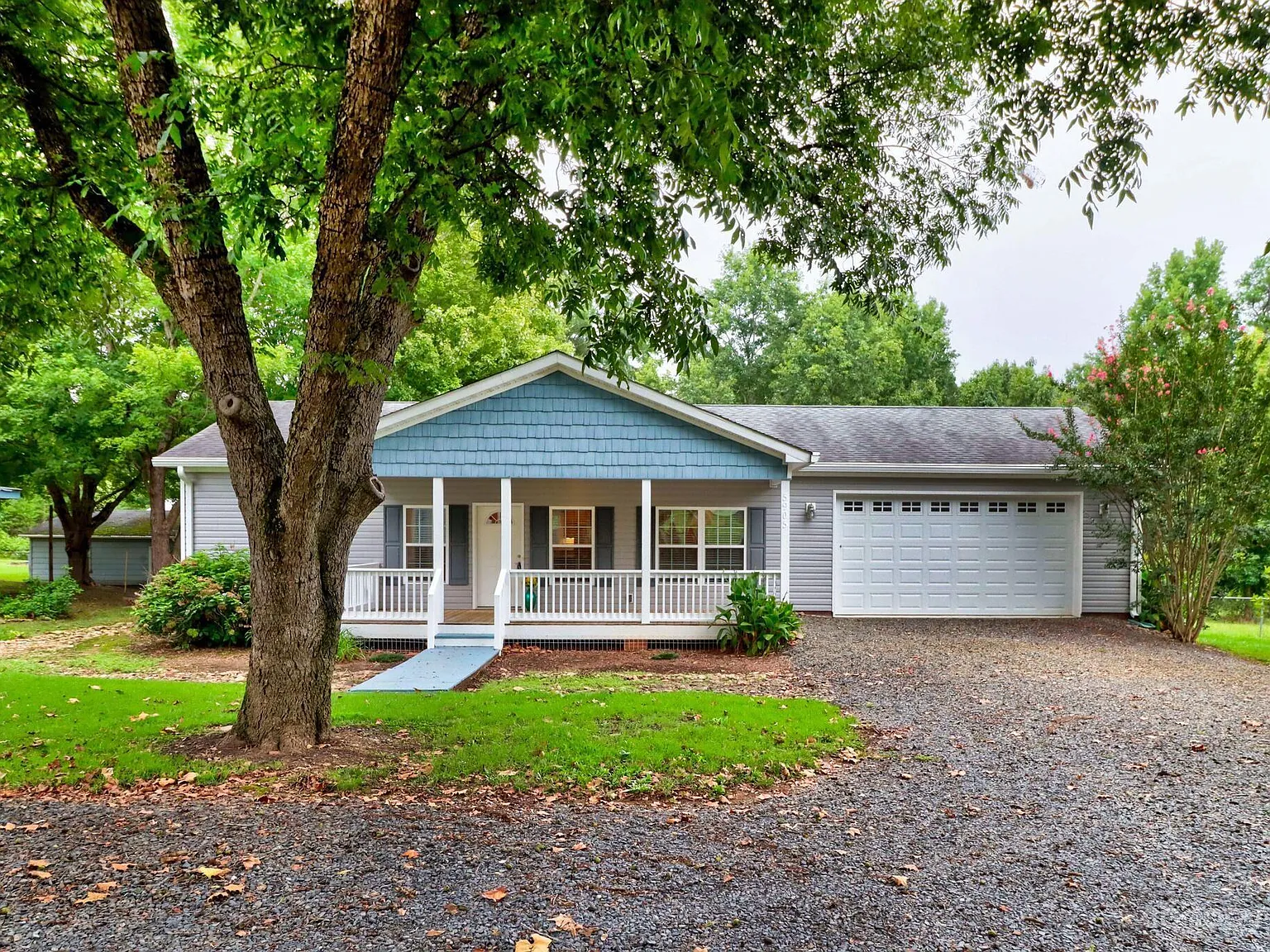 2 bed, 1.5 bath, 912 sqft, $1,700 — Photo 4