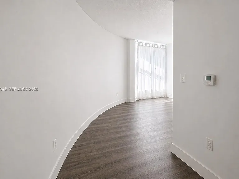6580 Indian Creek Dr #511 — Photo 2