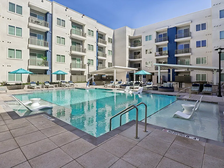 Lura Vegas Apartments — Photo 47