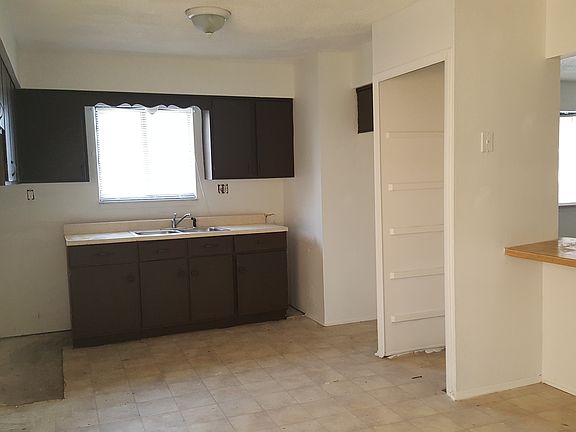 4th image of 4212 Porter Ave