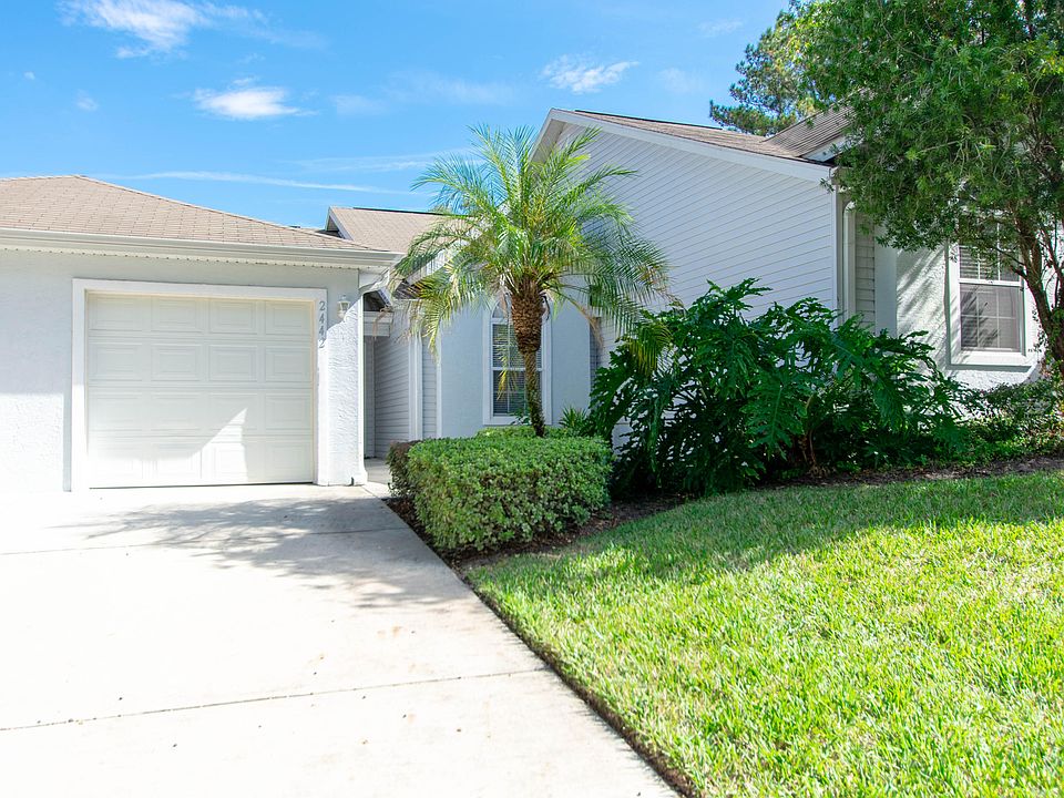 1st image of 2442 SE 18th Cir
