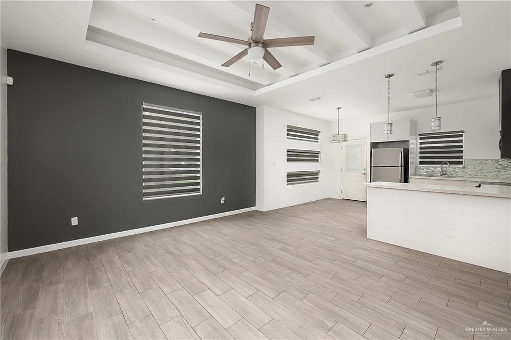 2 bed, 2.0 bath, 955 sqft, $1,200 — Photo 4