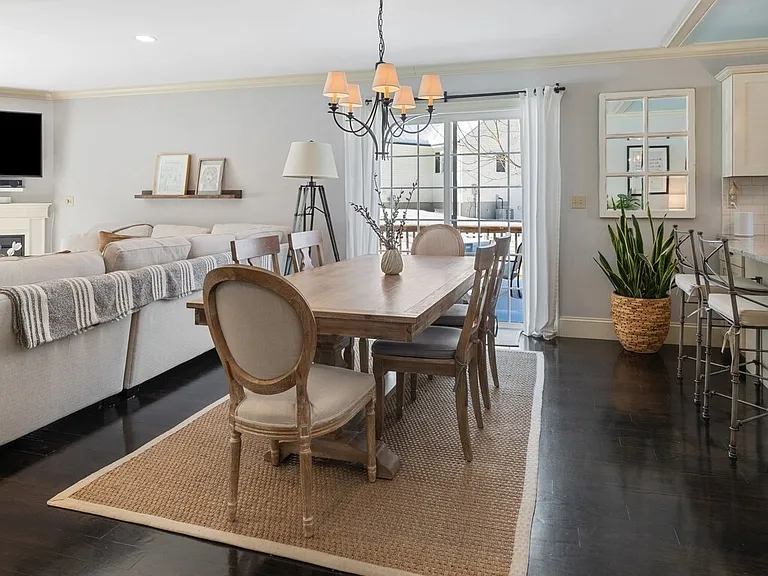 8A Maple St #1 — Photo 14