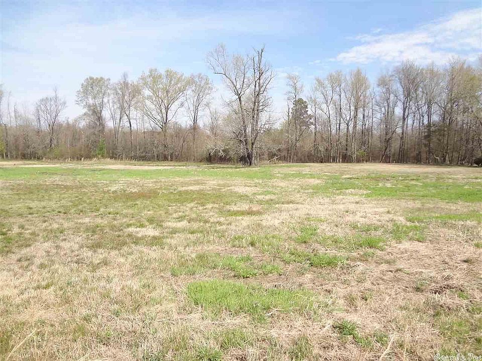 2nd image of 965 Saddle Brook Cir