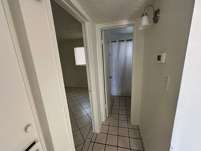 1626 N 26th Pl — Photo 13