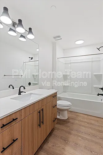 3378 Washington Blvd Photo 1