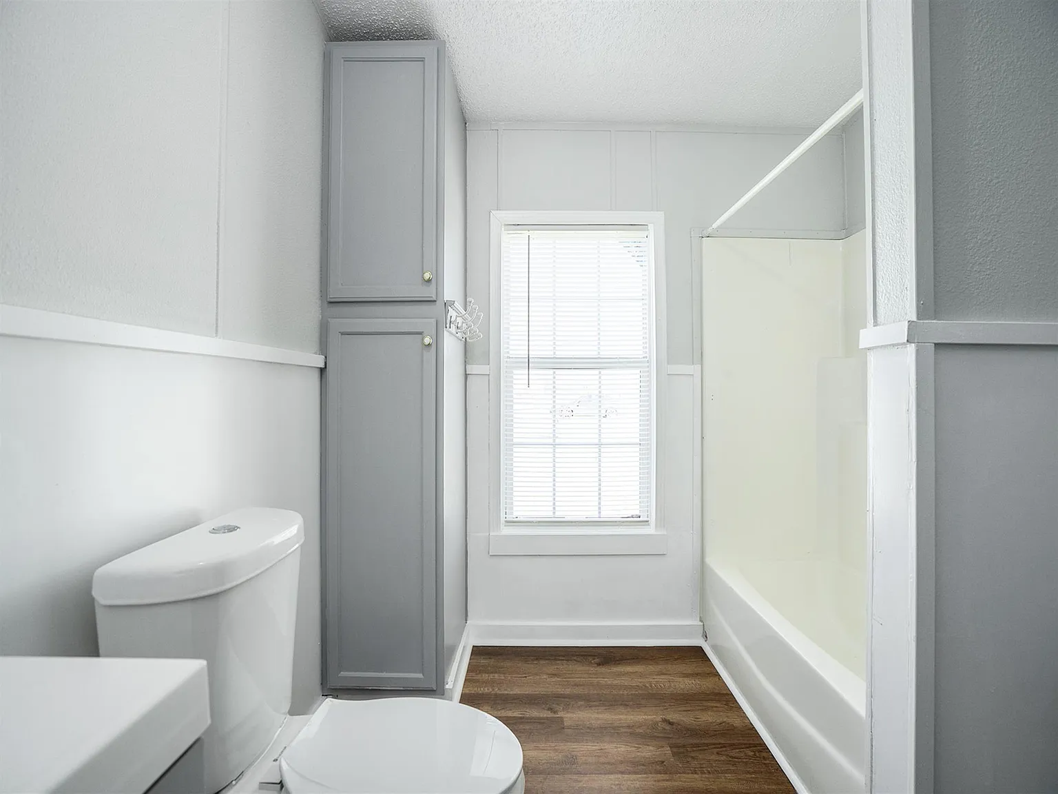 4 bed, 2128 sqft, $1,750 — Photo 1