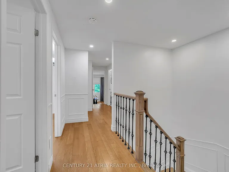 10 Park Lane Cir — Photo 28