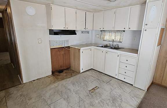 2nd image of 1208 Lee St #21