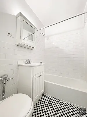 Rented by Highline Residential | media 18