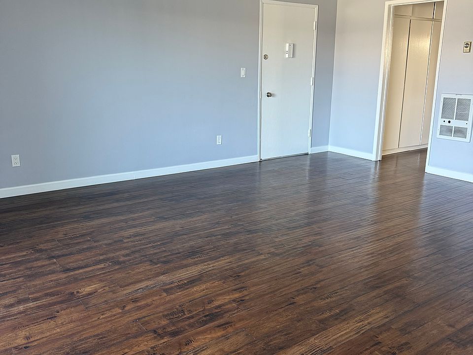 1st image of 504 Avenue G