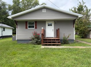 1801 & 1801-1/2 Exeter Ave, Middlesboro, KY 40965