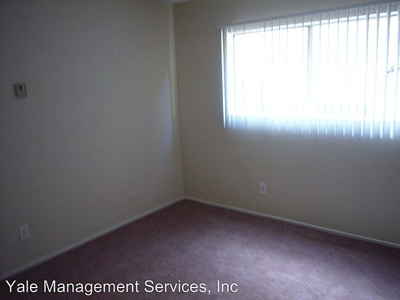 5th image of 8741 Owensmouth Ave APT 06