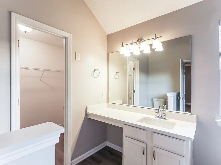 125 Titan Rd — Photo 12