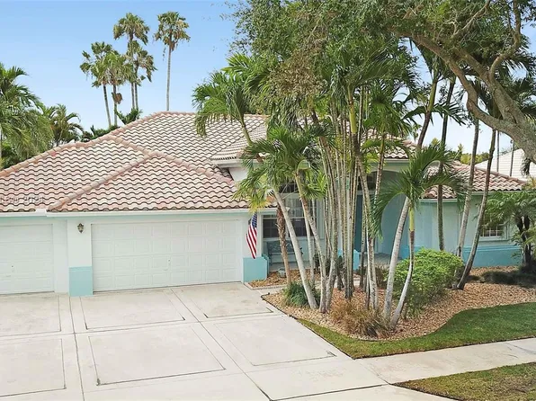 2705 Fairways Dr, Homestead, FL 33035
