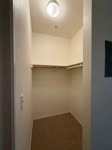 Studio, 613 sqft, $1,995 — Photo 4