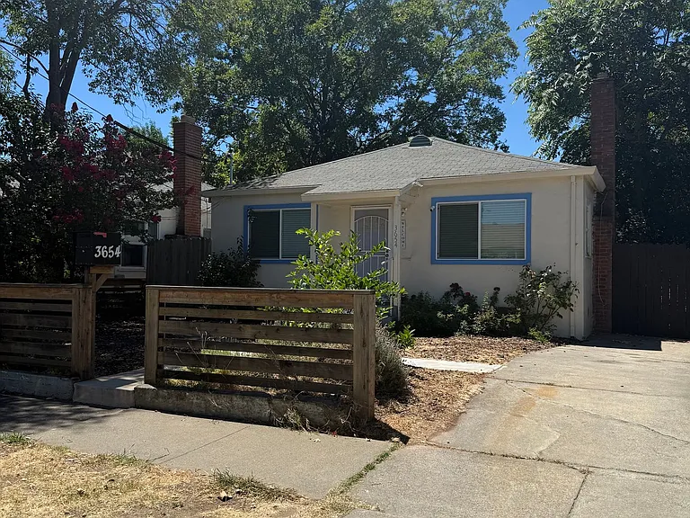 3654 52nd St — Photo 6