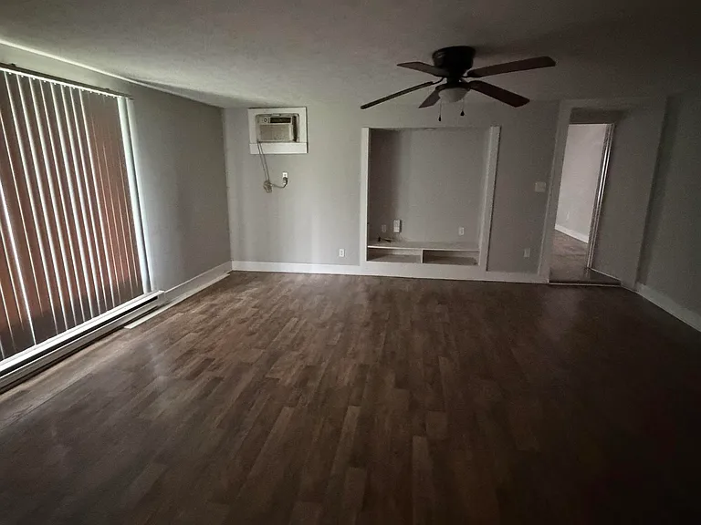 1725 Columbia St #3 — Photo 5