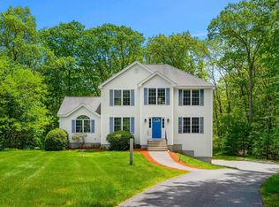 29 Flying Rock Rd, Hudson, NH 03051