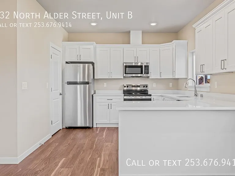 932 N Alder St #B — Photo 2