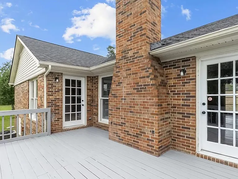 645 Welsh Pl — Photo 20