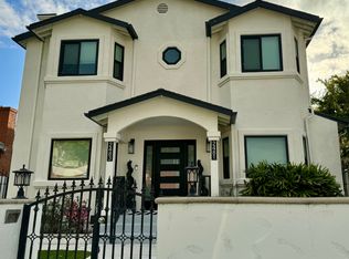 2481 Walgrove Ave, Los Angeles, CA 90066