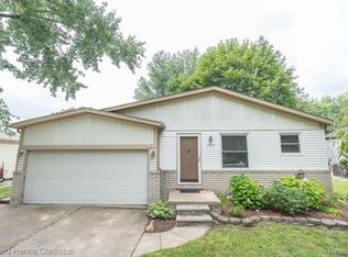 3452 Cone Ave, Rochester Hills, MI 48309