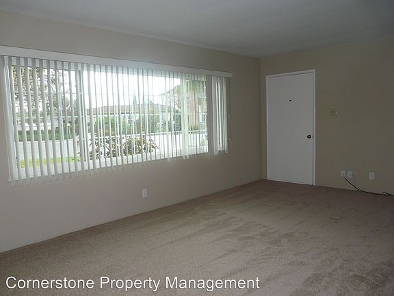 5th image of 13043 Pfeifle Ave