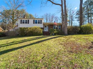 11533 Rolling Brook Rd, Chester, VA 23831