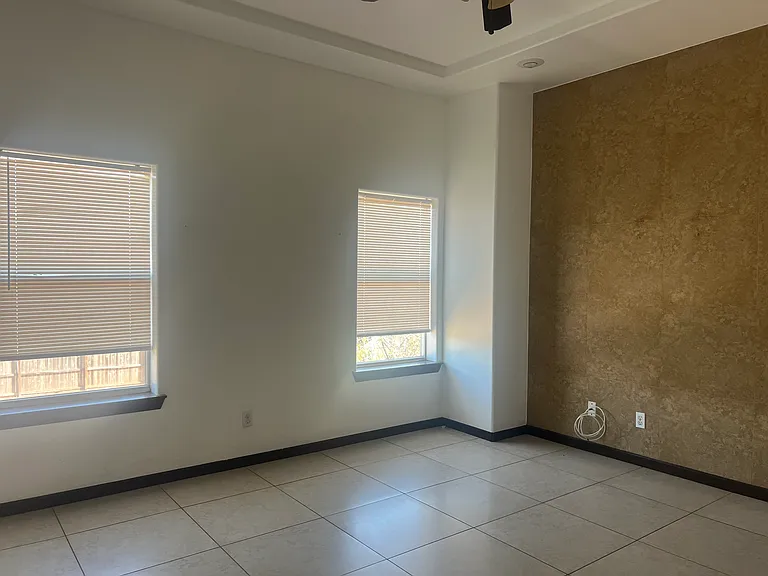 4217 Colbath Ave #415-B — Photo 6
