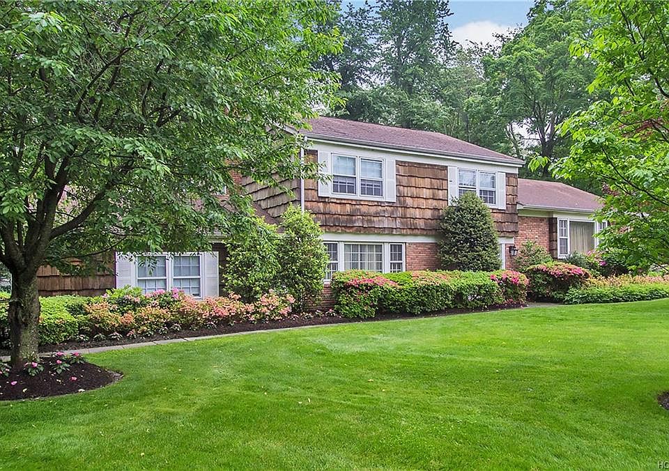 1st image of 23 Hawthorne Way