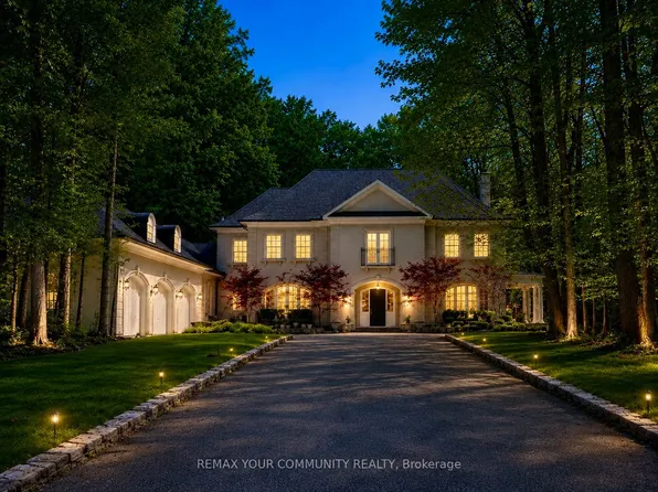 27 Bridgewater Dr, Richmond Hill, ON L4E 3N4