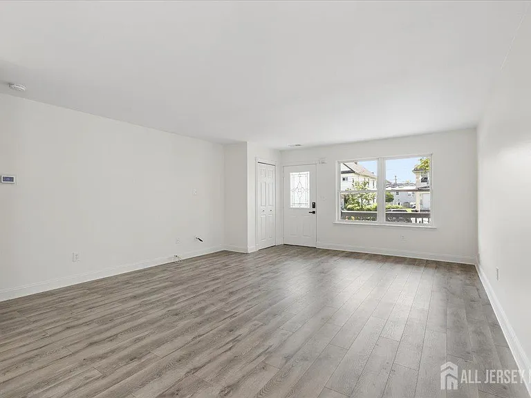 155 Emerson St #155 — Photo 3
