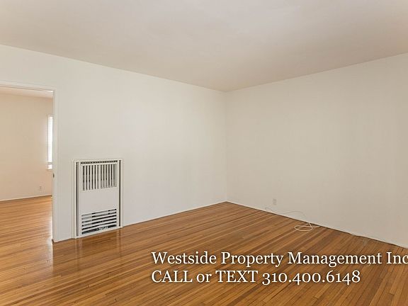 3rd image of 920 20th St #D