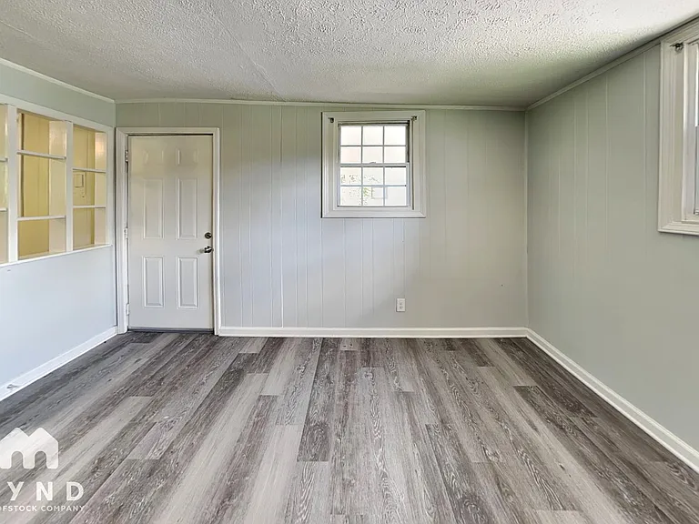 2380 Brackett Rd SW — Photo 8