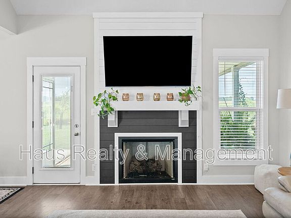 5th image of 538 Fieldview Way
